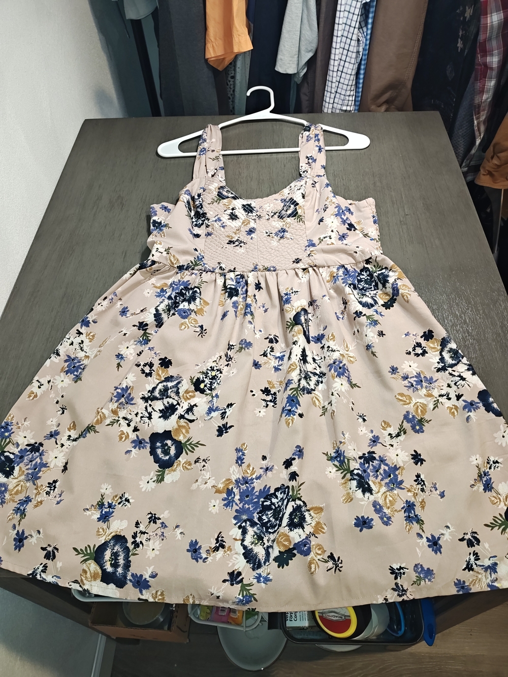 Bar III Woman's Cream floral mini dress V-neckline Pleated Bottom Large